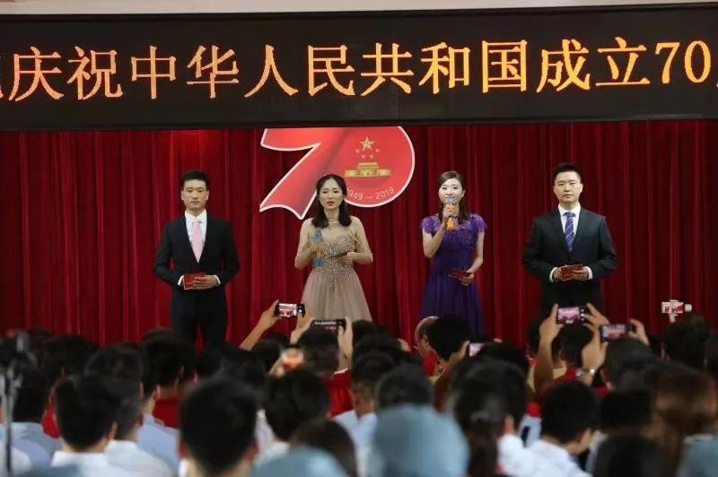 小猫钓鱼游戏龙王版有船